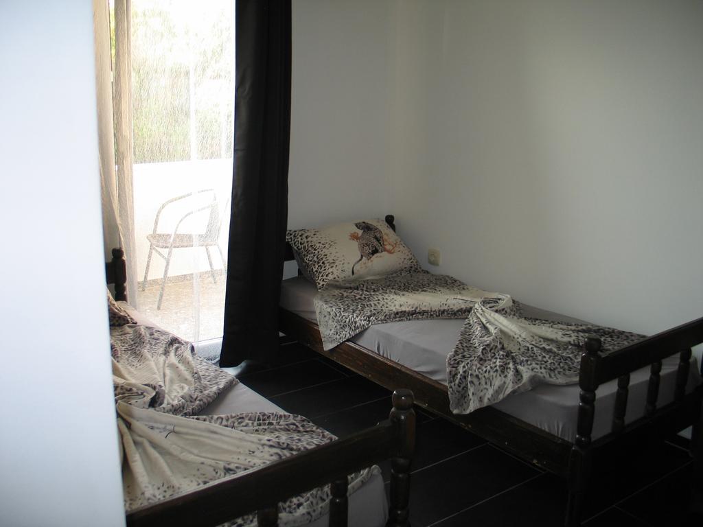 Guest House Dena Dobra Voda Bilik gambar