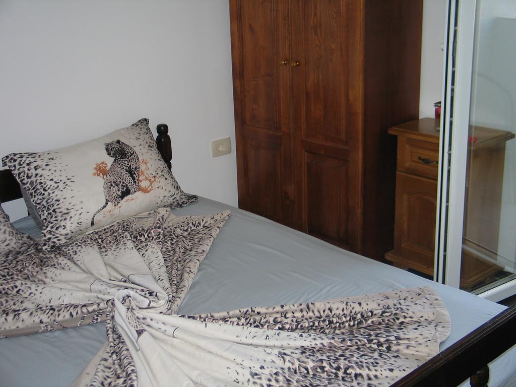 Guest House Dena Dobra Voda Bilik gambar